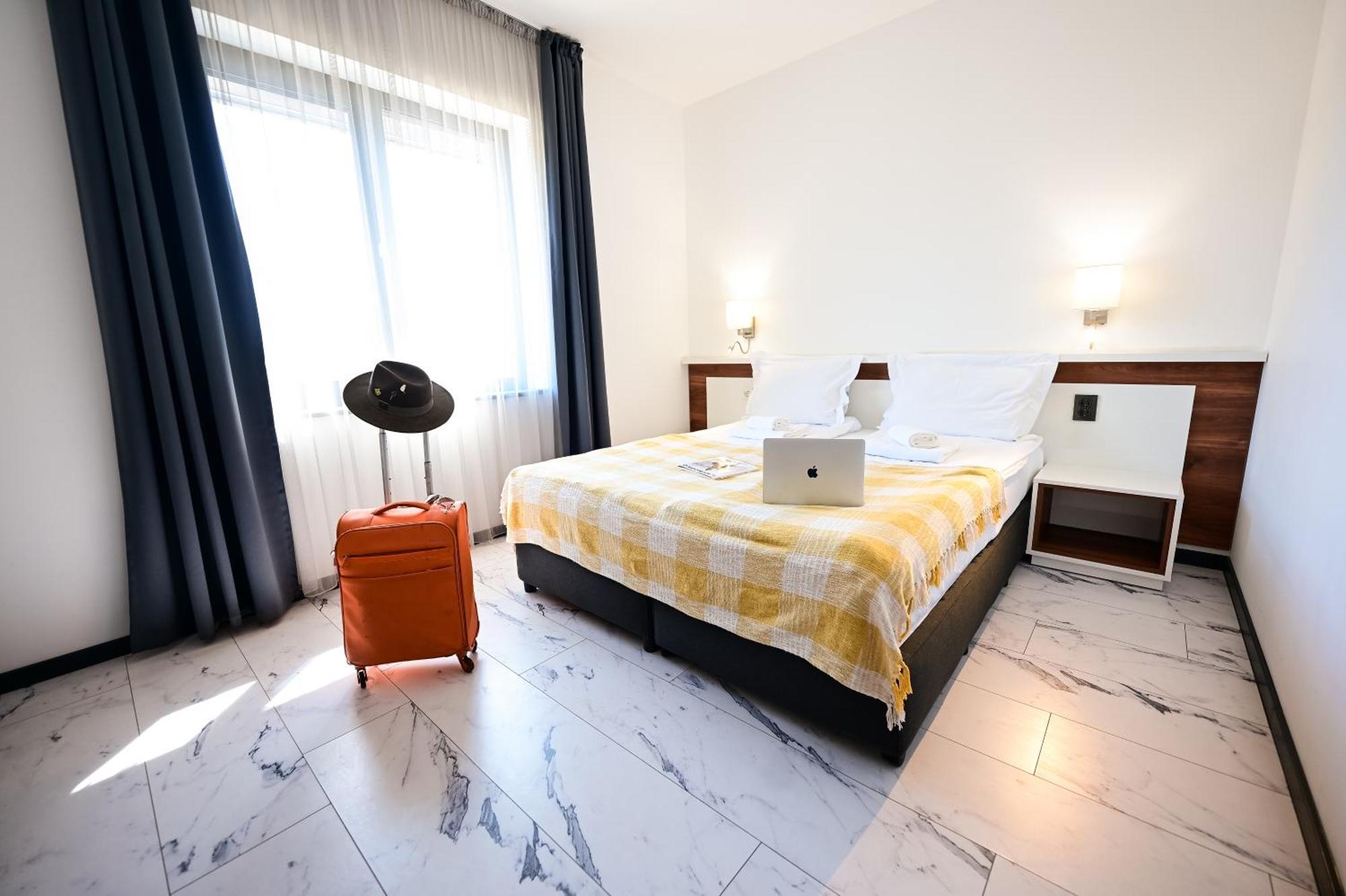 Rubo Hotel شومن المظهر الخارجي الصورة