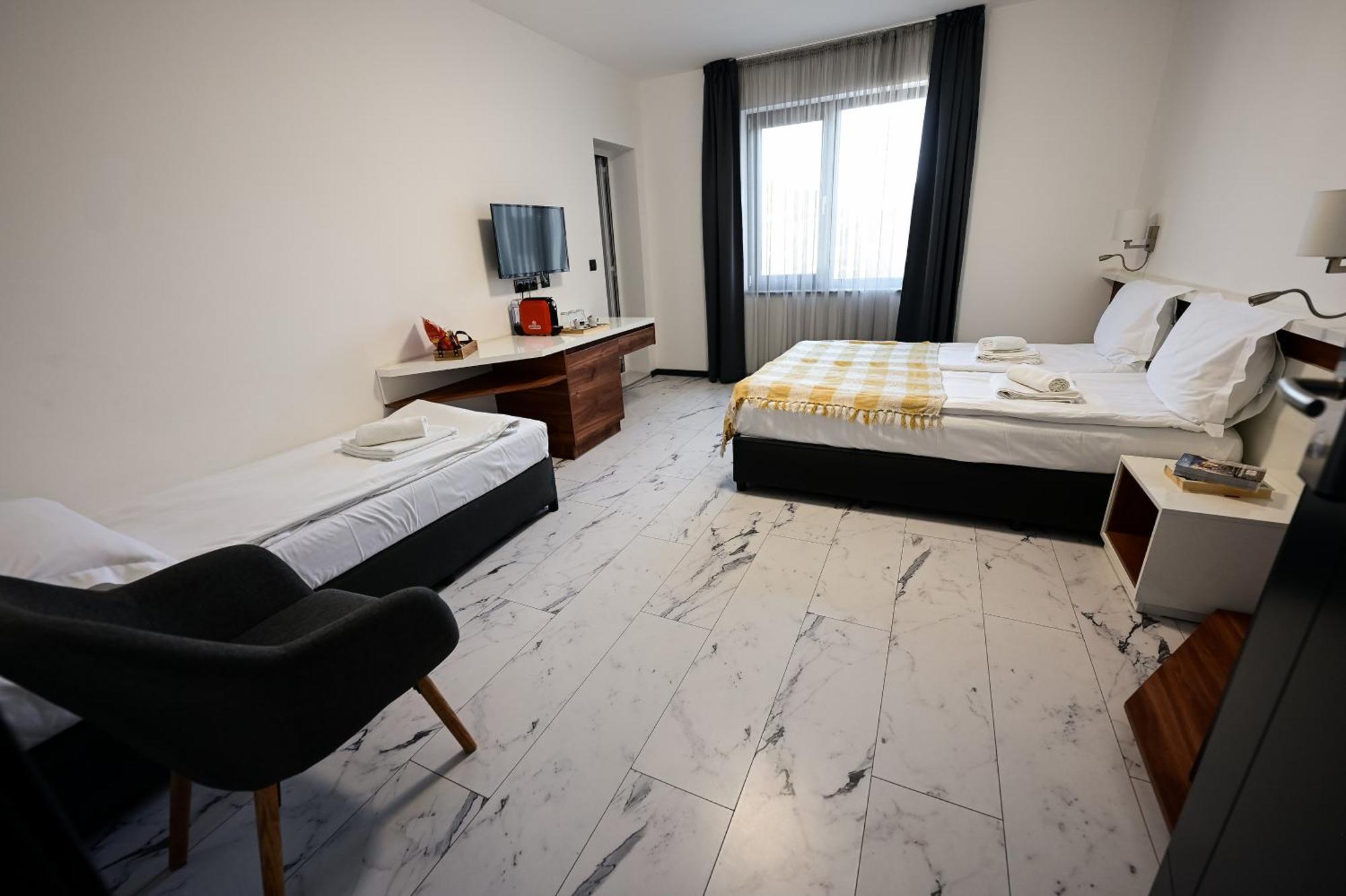 Rubo Hotel شومن المظهر الخارجي الصورة